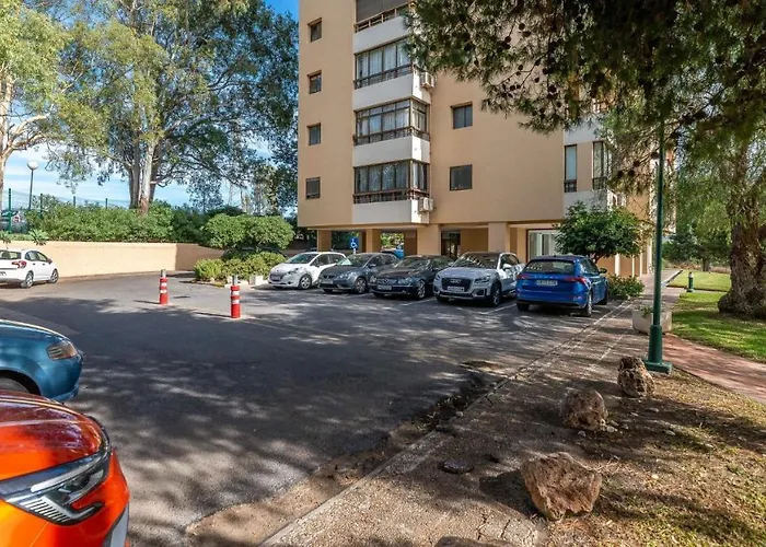 Charming Golfers Place Puerto Banus アパート