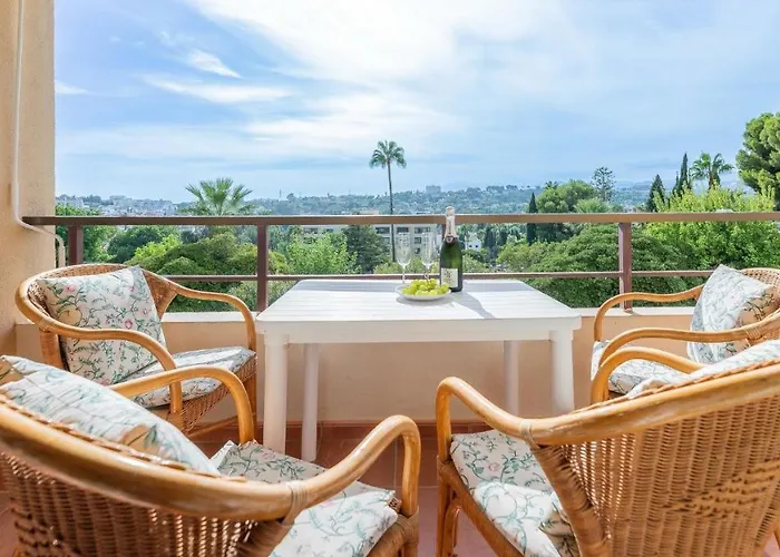 Charming Golfers Place Puerto Banus アパート マルベーリャ